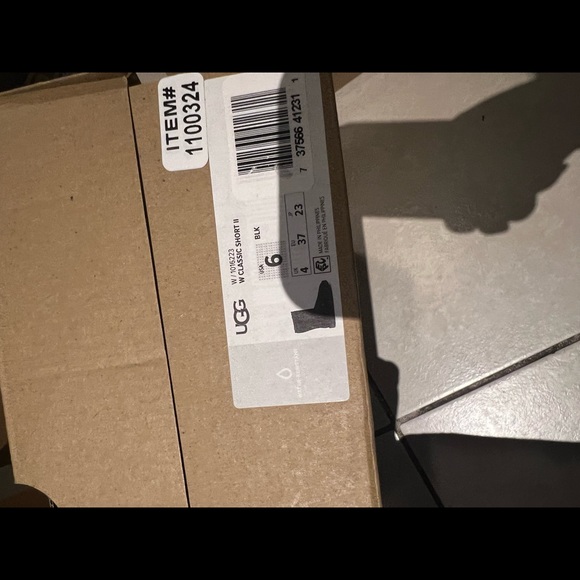 UGG Classic Short suede II black boots size 6 NIB - Picture 5 of 5